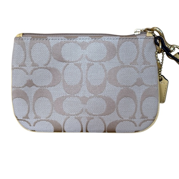 ❌SOLD❌ Coach Bow Wristlet — Signature Khaki & Sunflower - Picture 4 of 8